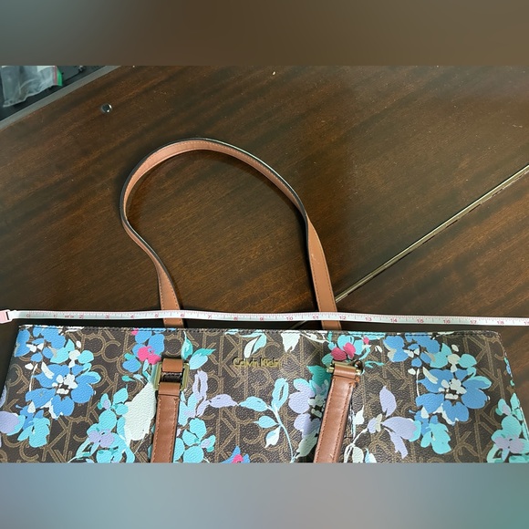 Calvin Klein handbag - Picture 3 of 10